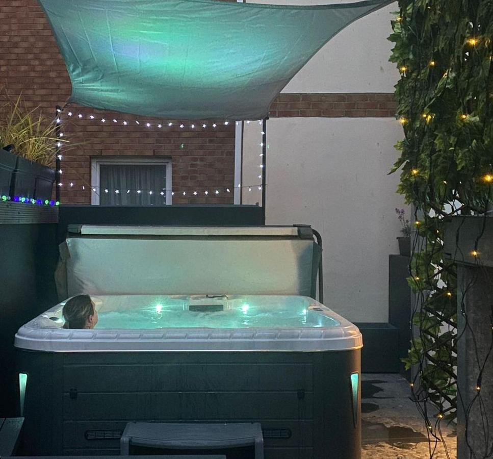 3 The View Apartments Ilfracombe - Hot Tub, Parking, Lift, Ev Exterior photo