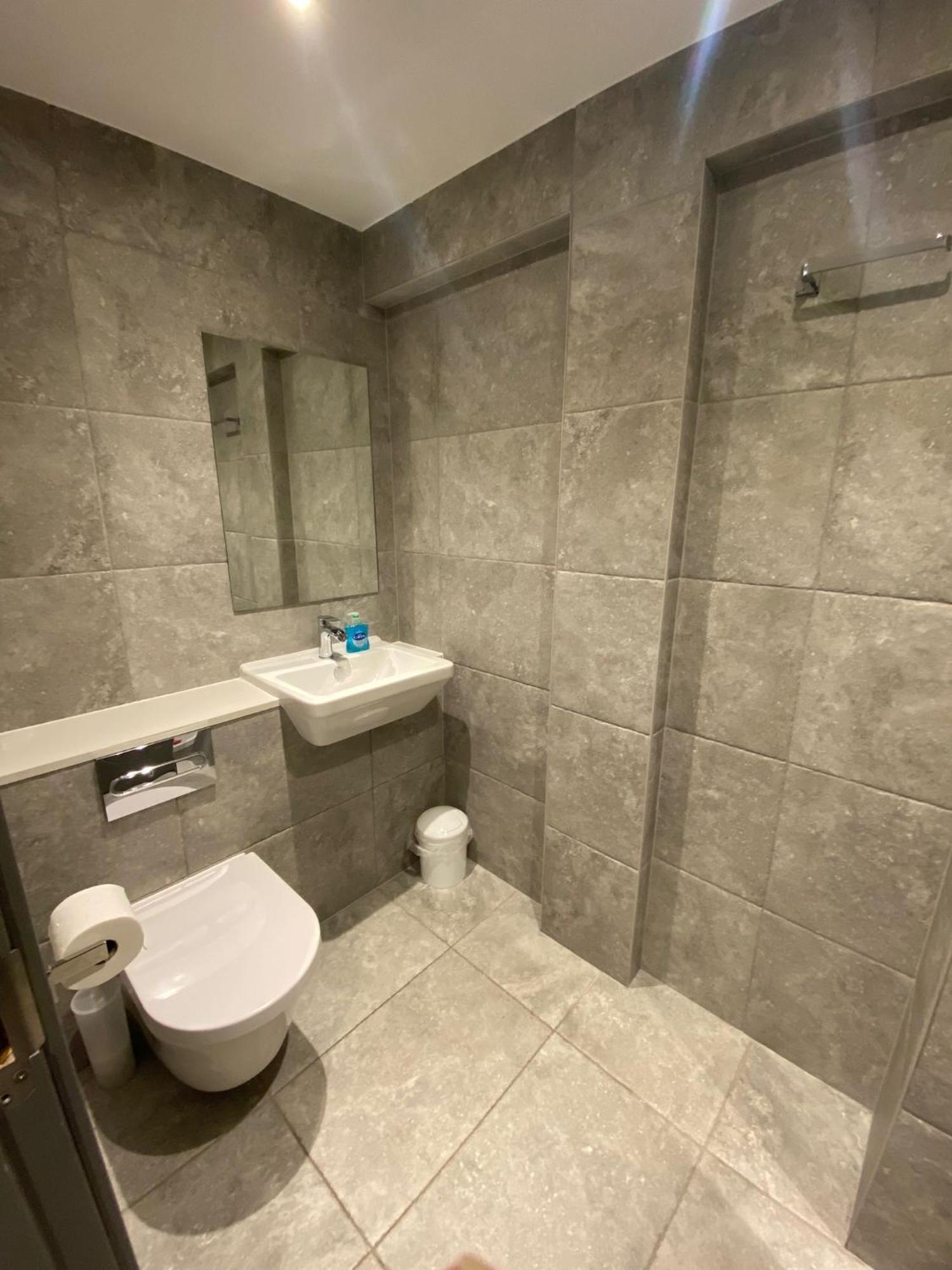 3 The View Apartments Ilfracombe - Hot Tub, Parking, Lift, Ev Exterior photo